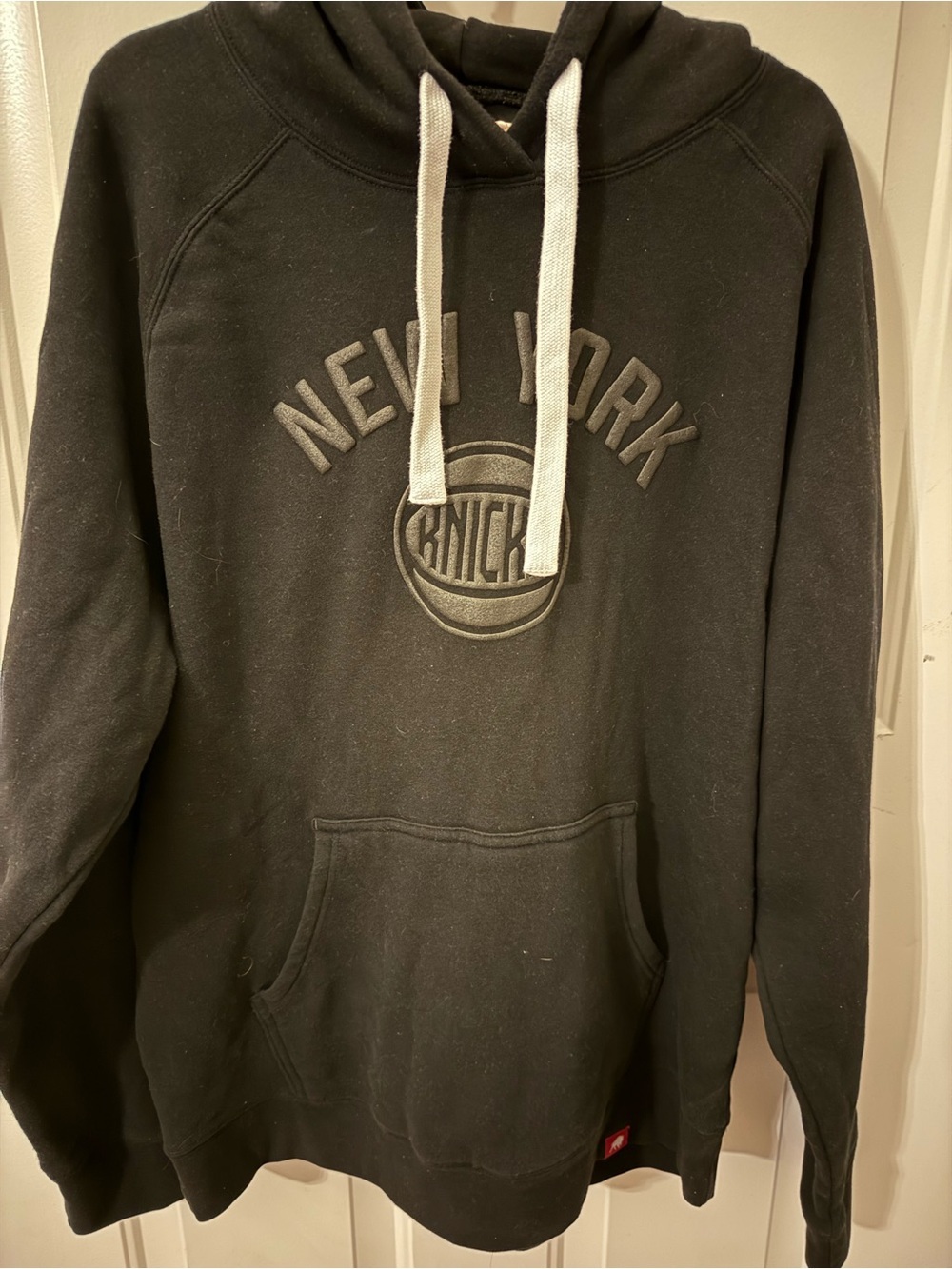 Men's New York Knicks Sportiqe Black Olsen Tri-Blend Raglan Pullover Hoodie